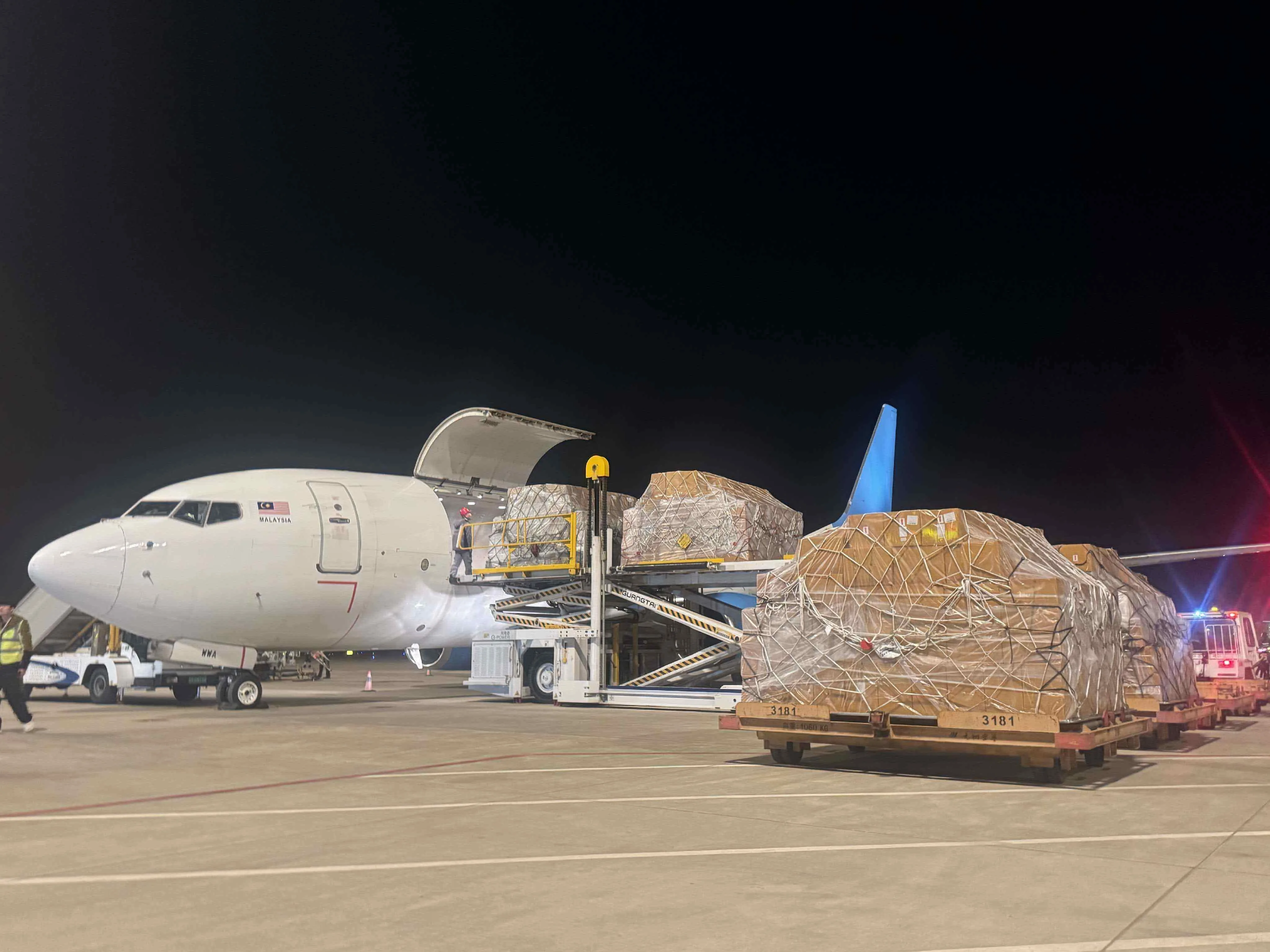 “福州⇌吉隆坡”国际全货机定期航线开通 推动外贸开门红